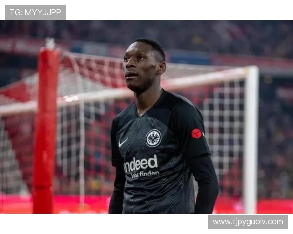 穆阿尼对曼联比赛中下巴受伤伤情暂无大碍无需过度担忧 穆阿尼对曼联比赛中下巴受伤伤情暂无大碍无需过度担忧